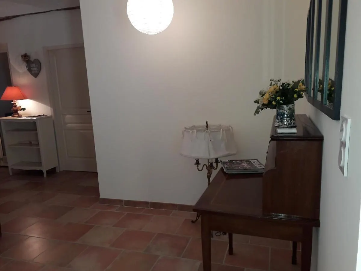 La Fleur De Lys Bed & Breakfast Roussayrolles